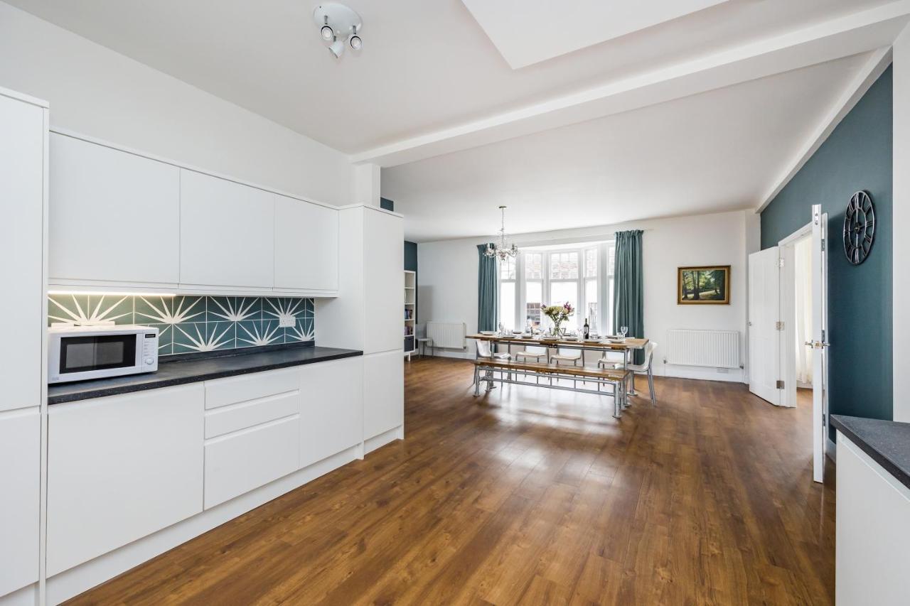 Ascot House Apartment Hurstpierpoint Екстериор снимка